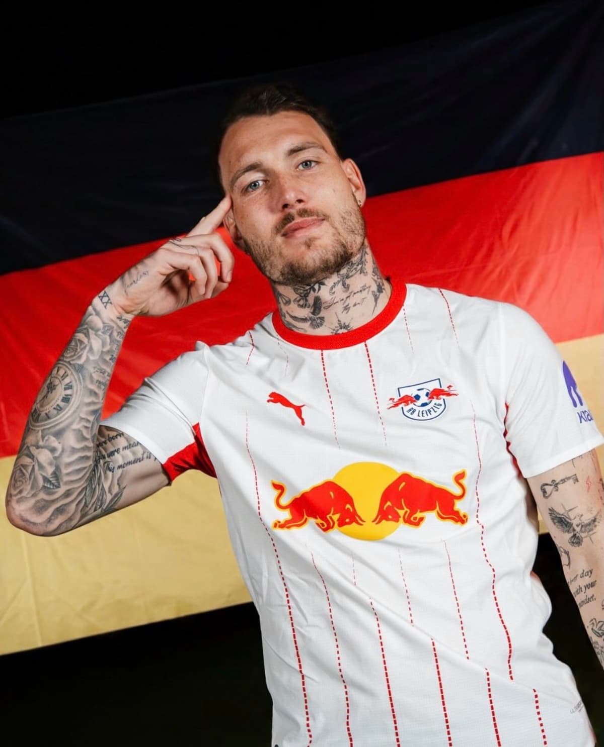 Bannière RB Leipzig — maillot 2026/2027 dans l'ambiance du stade